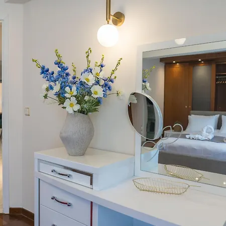 Apartment Grand By F & G Kastoria