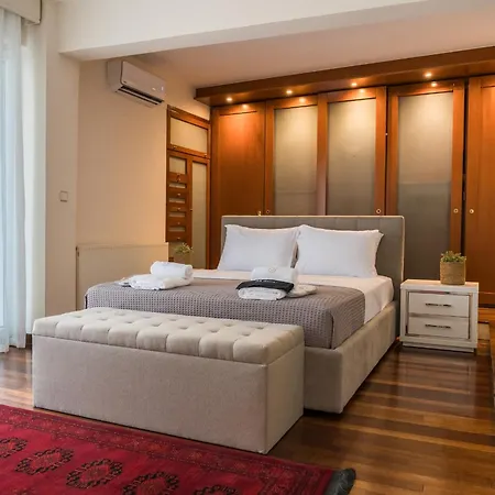 Grand By F & G Apartment