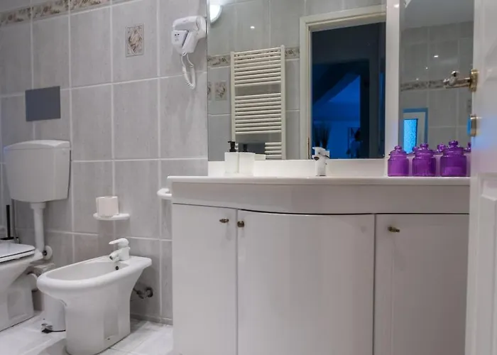 Grand By F & G * Kastoria
